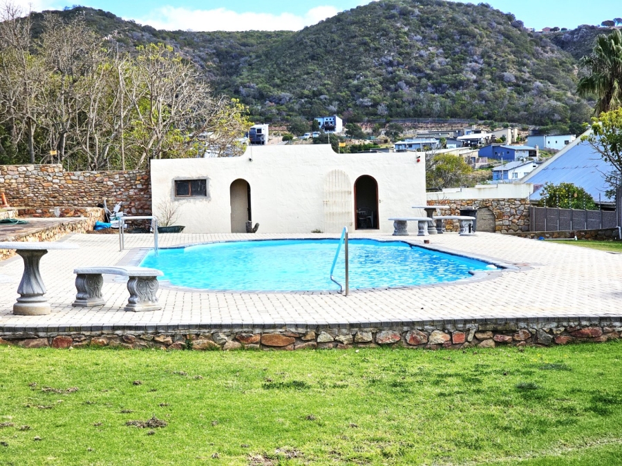  Bedroom Property for Sale in Vakansieplaas Western Cape